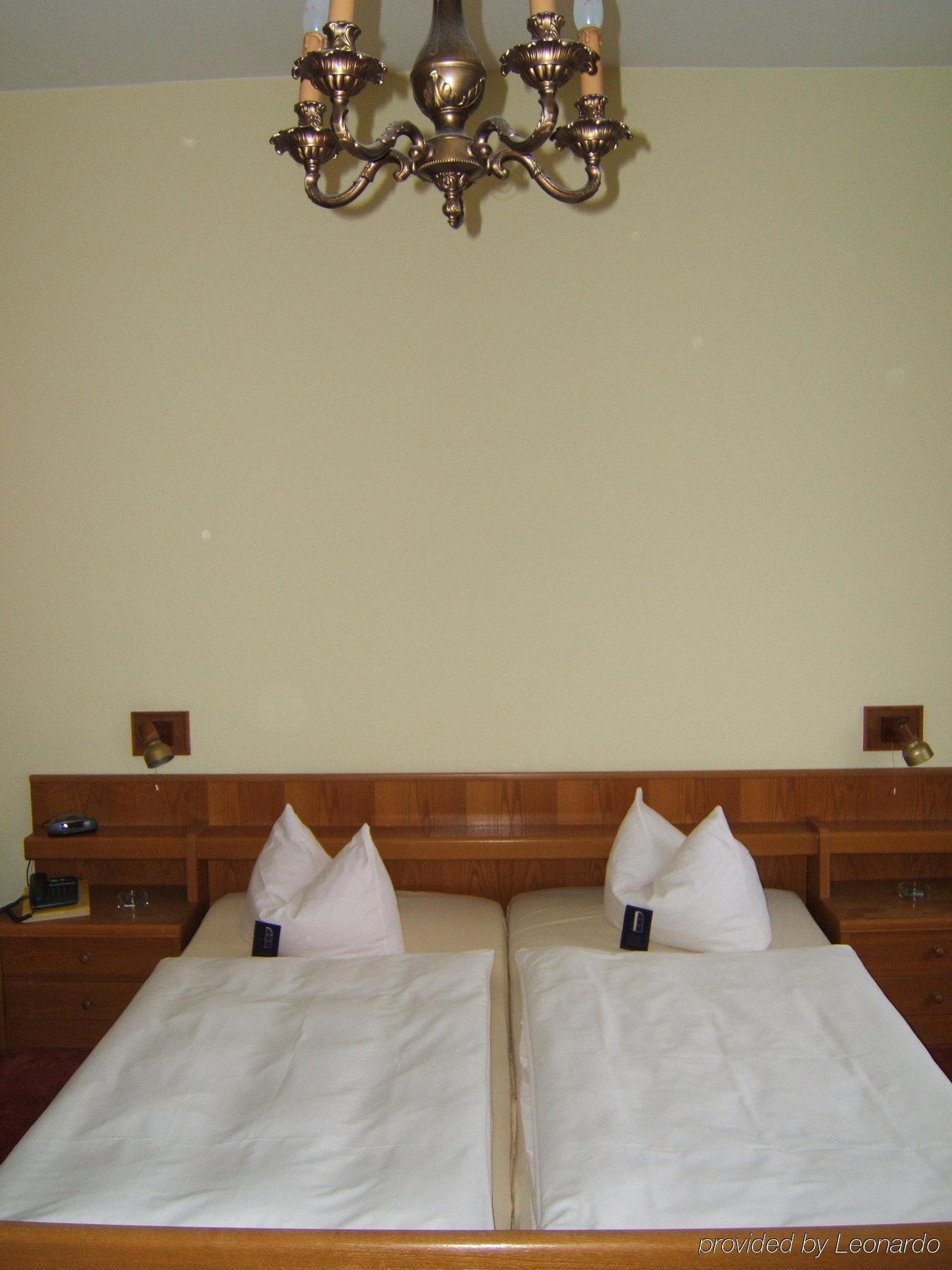 City Hotel Kaiserhof Offenbach am Main Rom bilde