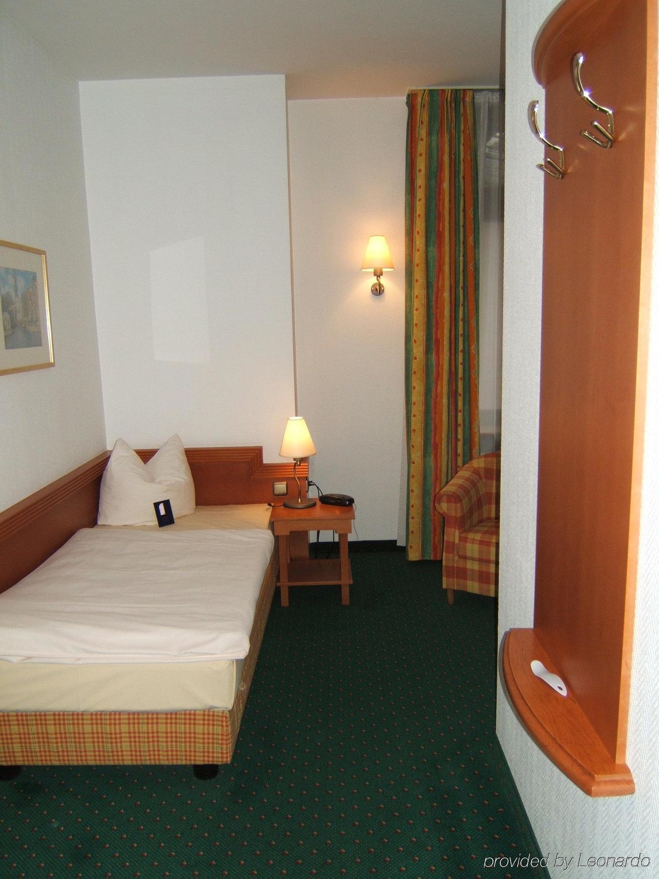 City Hotel Kaiserhof Offenbach am Main Rom bilde