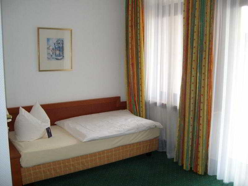 City Hotel Kaiserhof Offenbach am Main Rom bilde