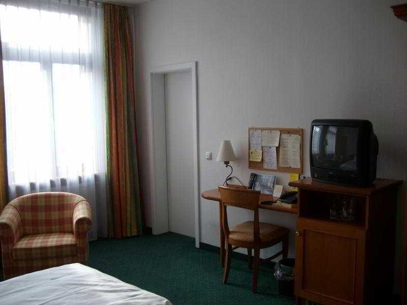 City Hotel Kaiserhof Offenbach am Main Rom bilde
