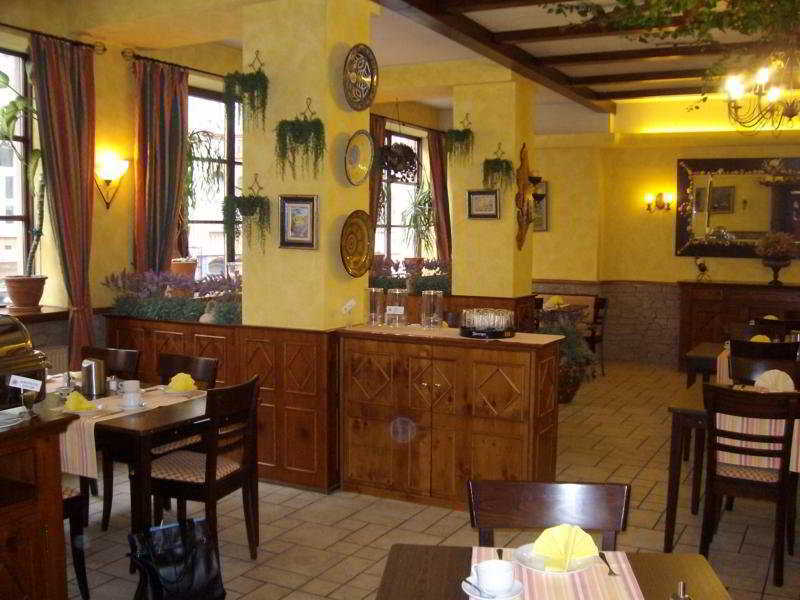City Hotel Kaiserhof Offenbach am Main Restaurant bilde