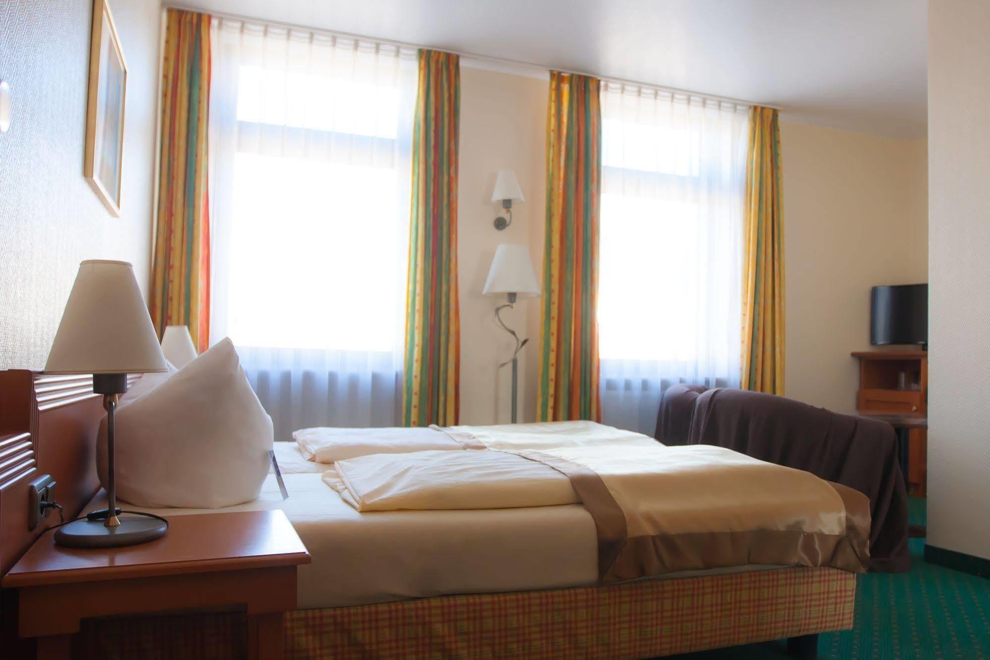City Hotel Kaiserhof Offenbach am Main Eksteriør bilde